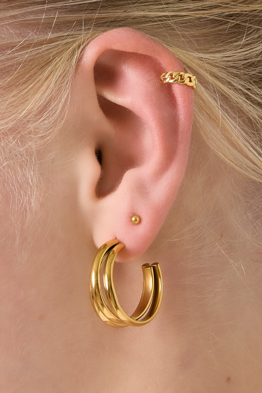 Ear cuff chain girl