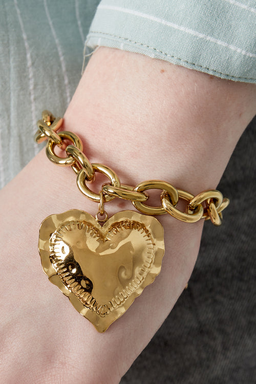Armband met een opvallend hart