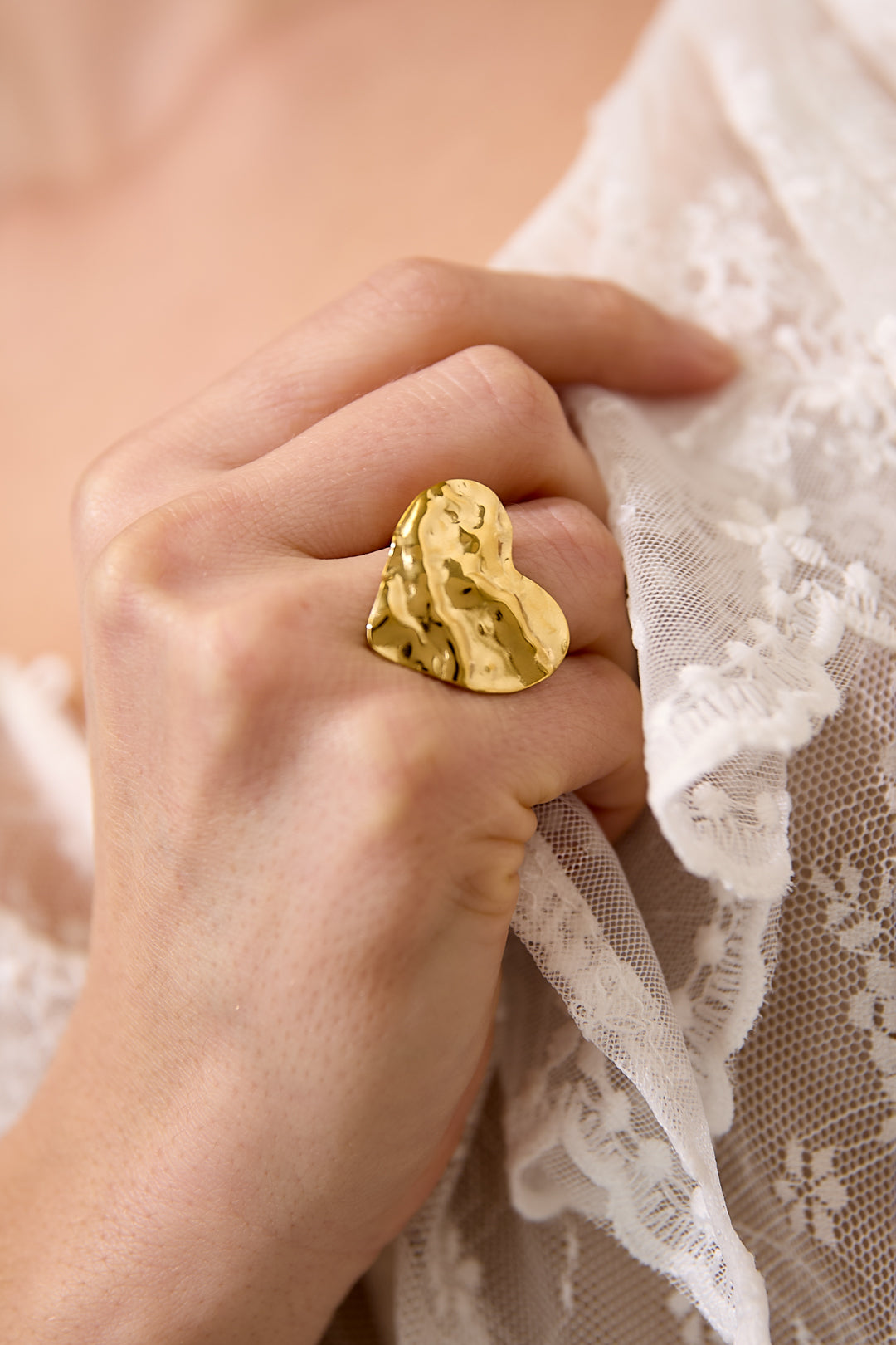 Statement ring gestructureerd hart