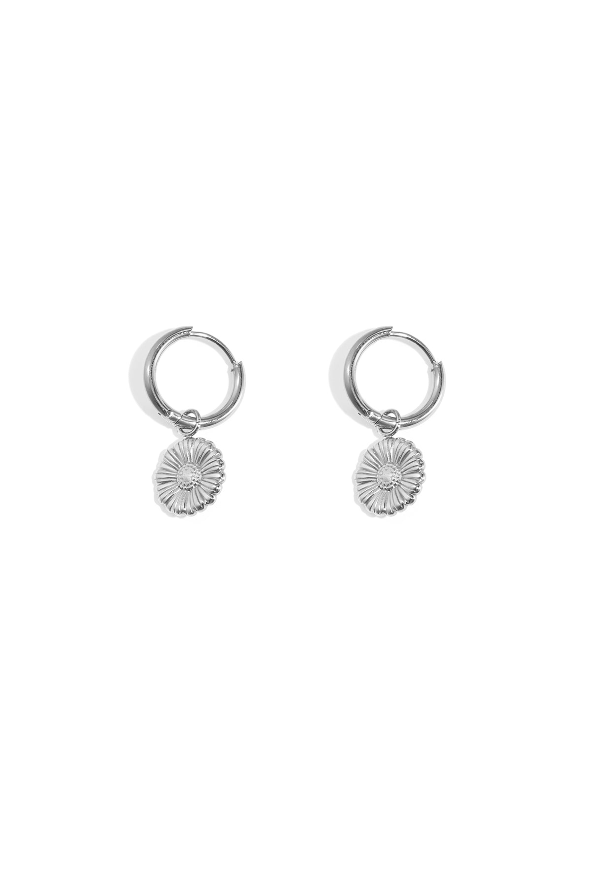 flora charm oorbellen