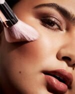 Fenty Beauty Make-Up Cheek Hugging Bronzer Kwast - Afbeelding 5